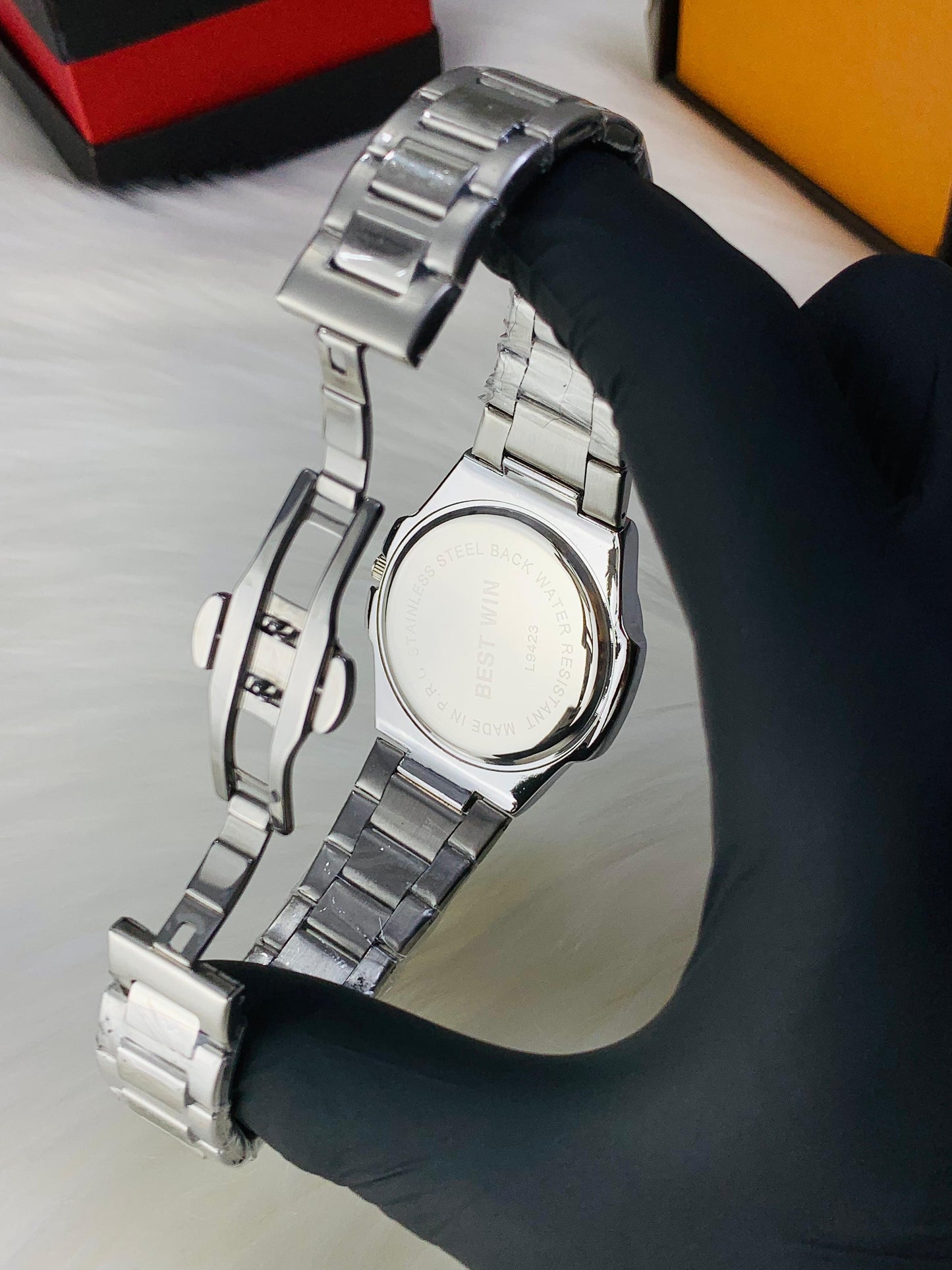 BEST-WIN (Silver Chain/Black Dial)