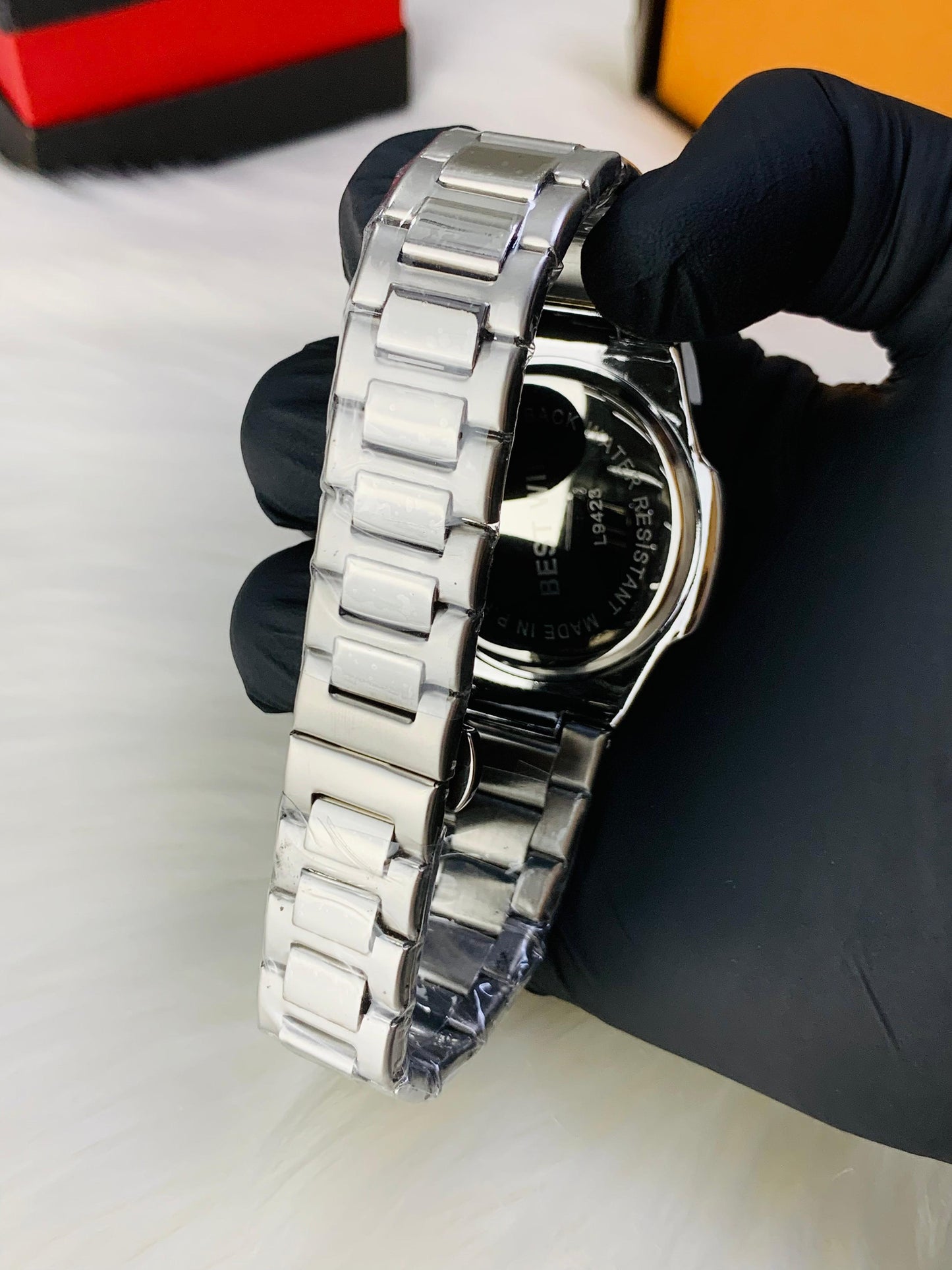 BEST-WIN (Silver Chain/Green Dial)