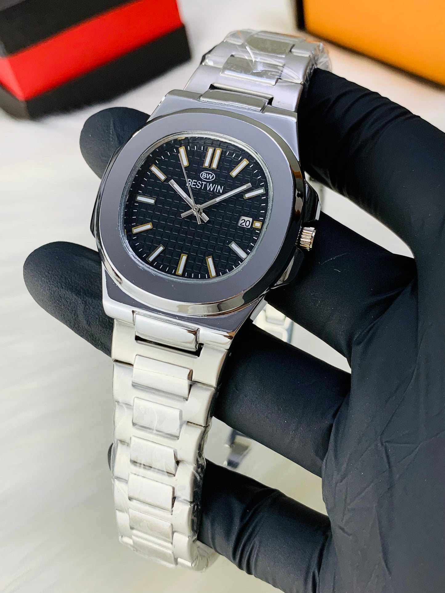 BEST-WIN (Silver Chain/Black Dial)